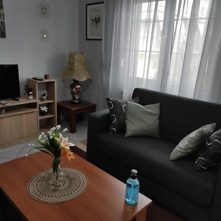 S.T Family Apartement Калампака Экстерьер фото
