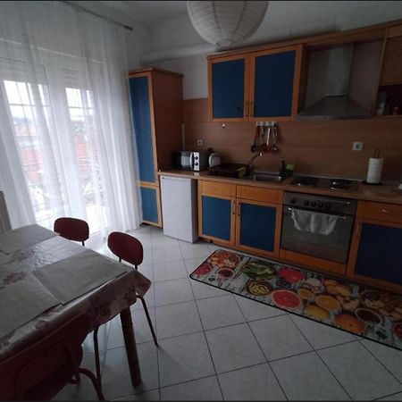 S.T Family Apartement Калампака Экстерьер фото
